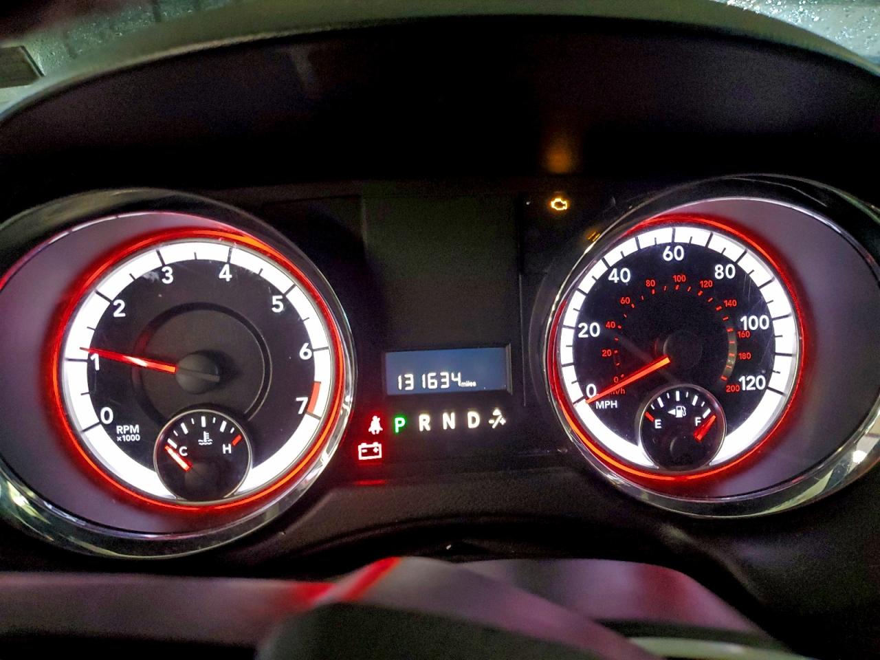 2015 DODGE GRAND CARAVAN SE photo 25