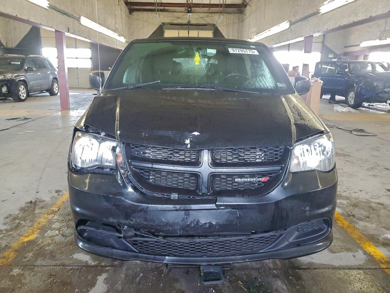 2015 DODGE GRAND CARAVAN SE photo 13