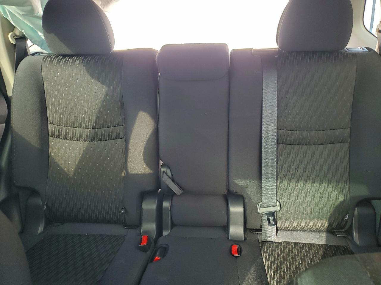 2019 NISSAN ROGUE S photo 10