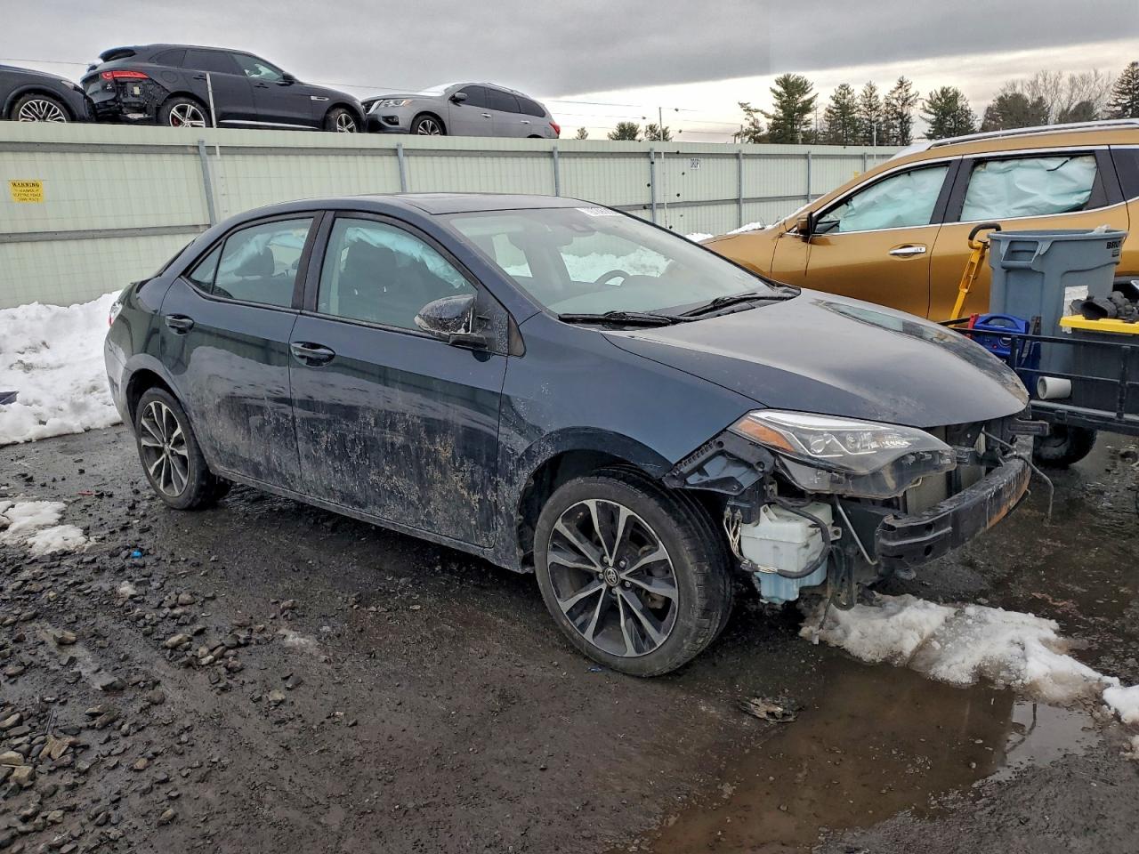 2017 TOYOTA COROLLA L photo 4