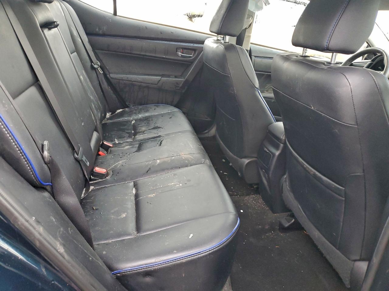 2017 TOYOTA COROLLA L photo 10