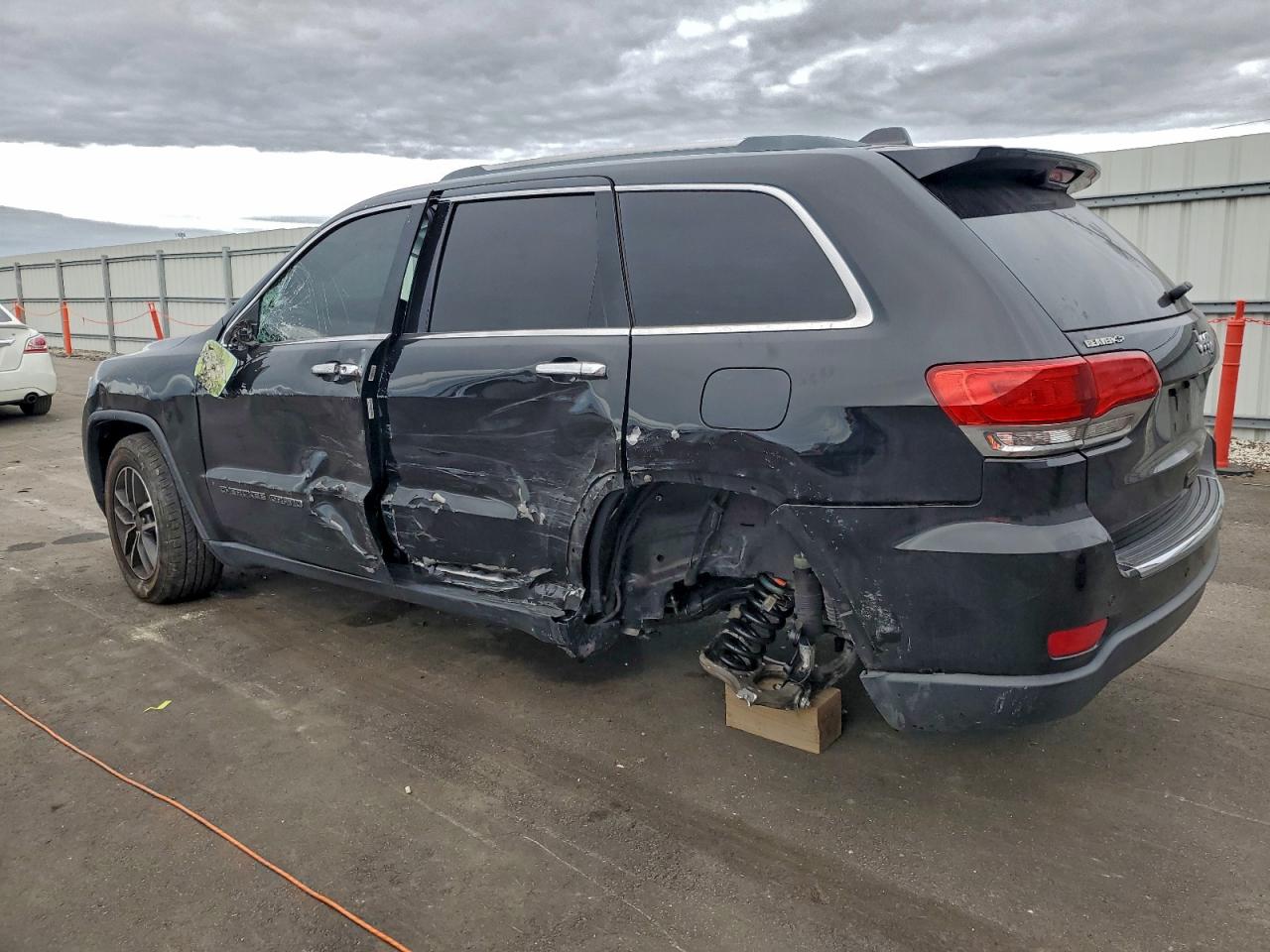 2019 JEEP GRAND CHEROKEE LIMITED photo 2