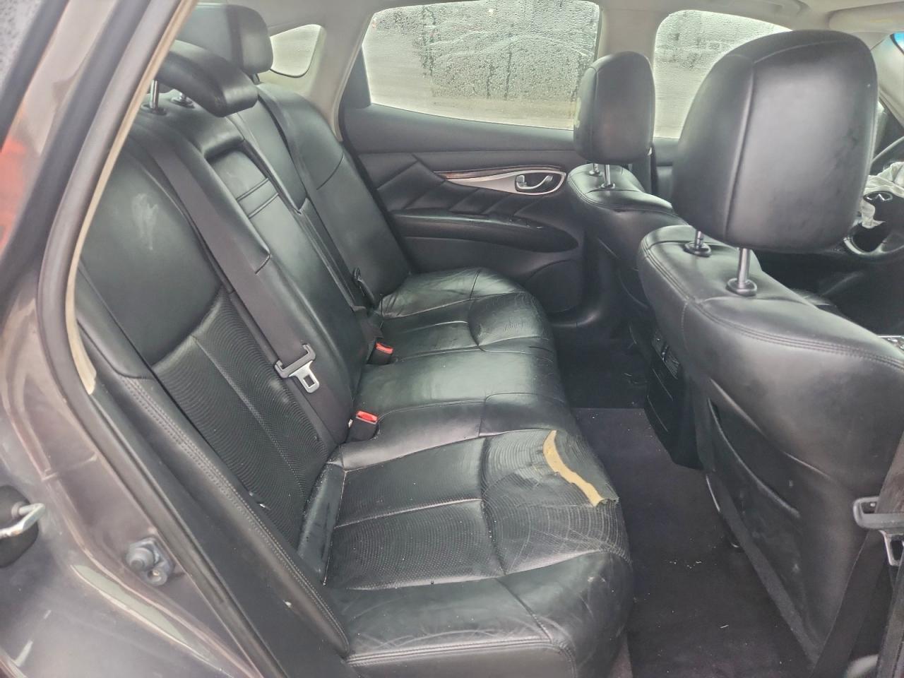 2012 INFINITI M37 photo 19