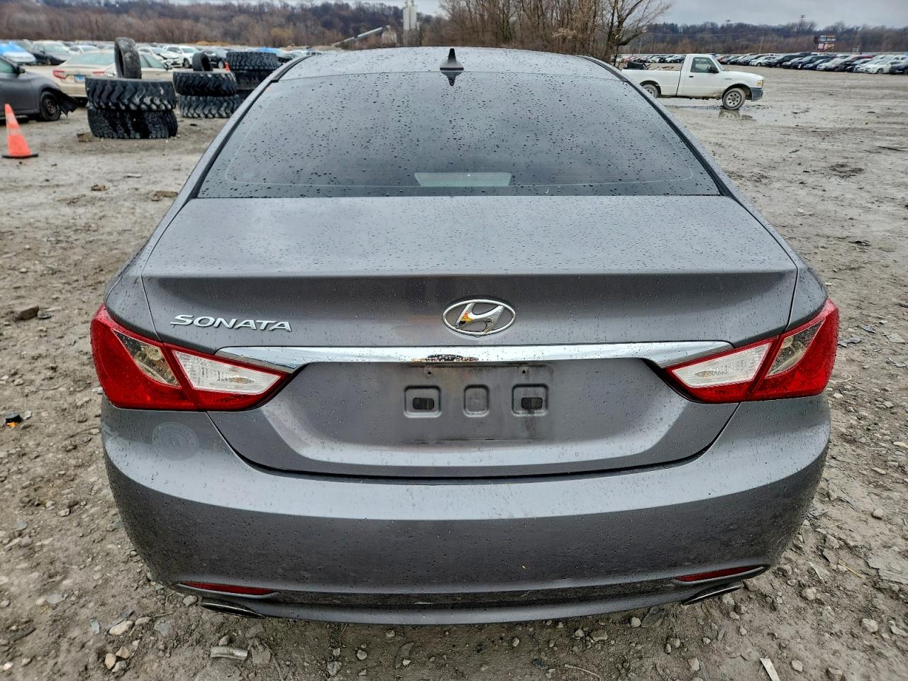 2013 HYUNDAI SONATA SE photo 6