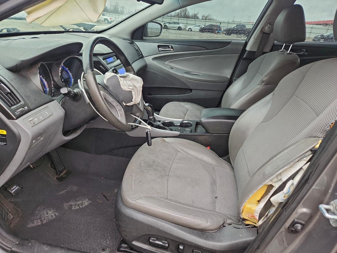 2013 HYUNDAI SONATA SE photo 7