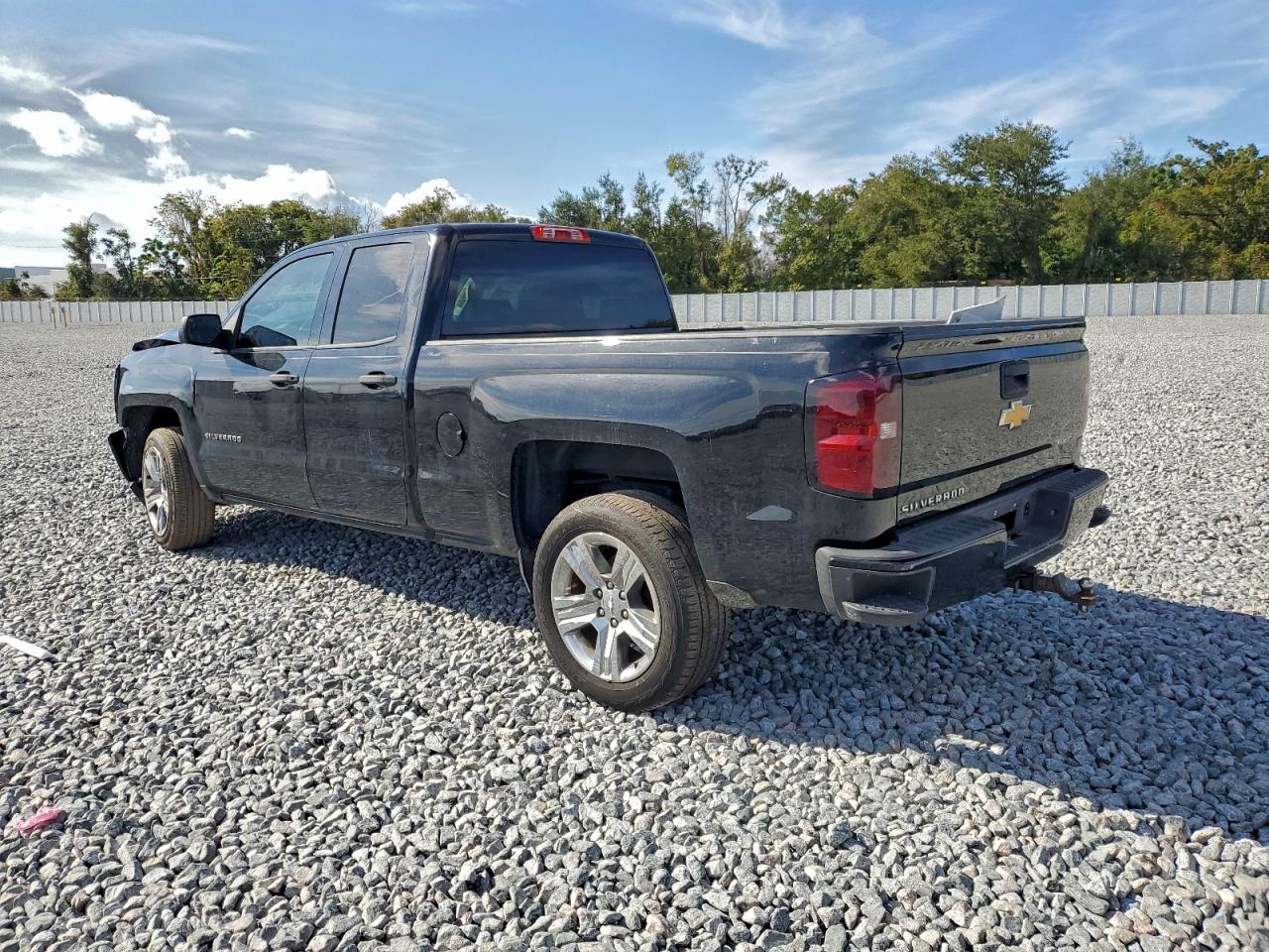 2016 CHEVROLET SILVERADO C1500 CUSTOM photo 2