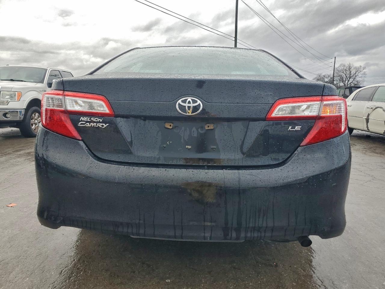 2014 TOYOTA CAMRY L photo 16