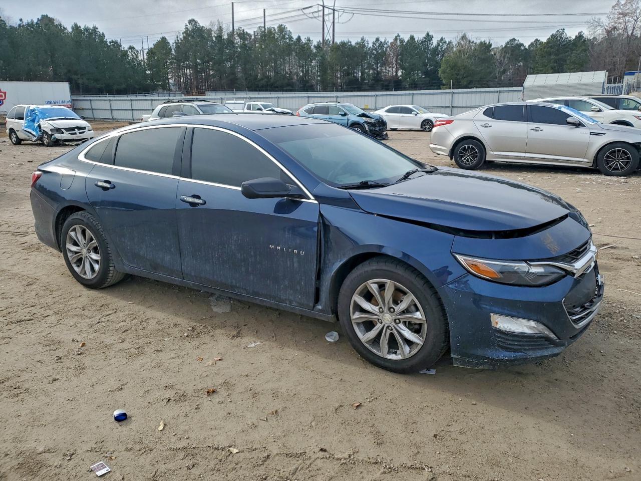 2020 CHEVROLET MALIBU LT photo 4