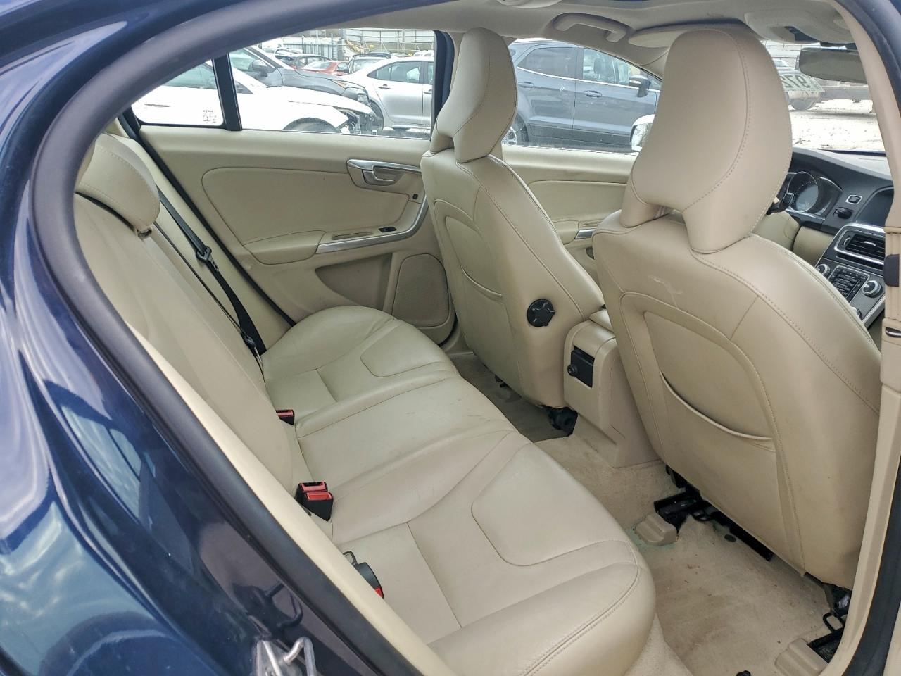 2015 VOLVO S60 PREMIER photo 10