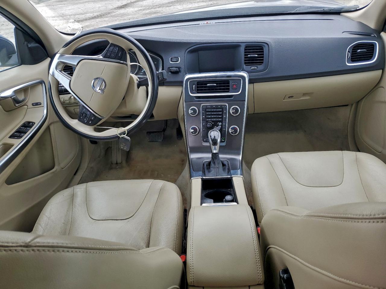 2015 VOLVO S60 PREMIER photo 8