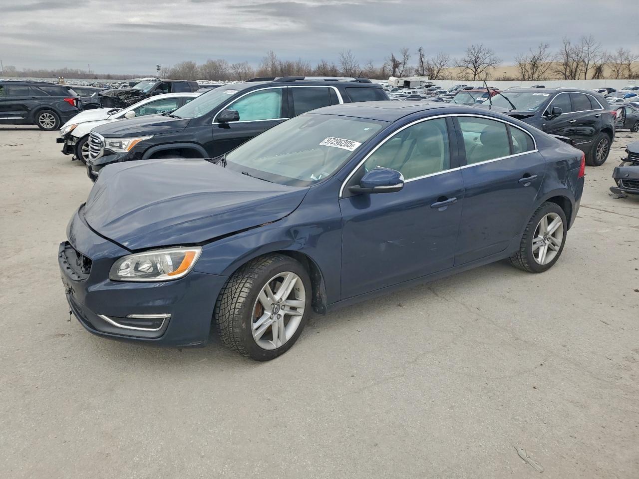 2015 VOLVO S60