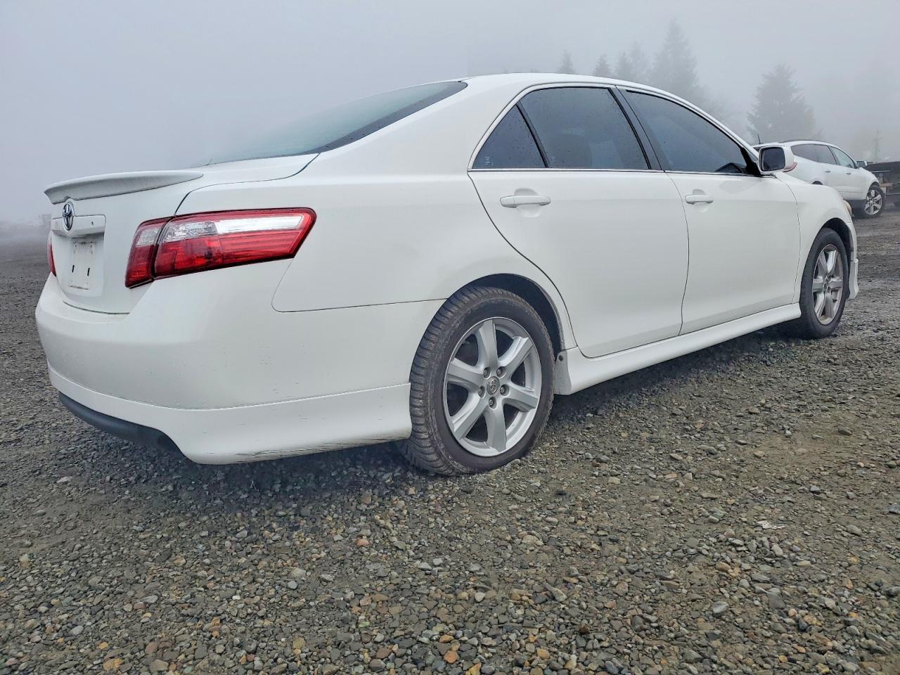 2009 TOYOTA CAMRY SE photo 3