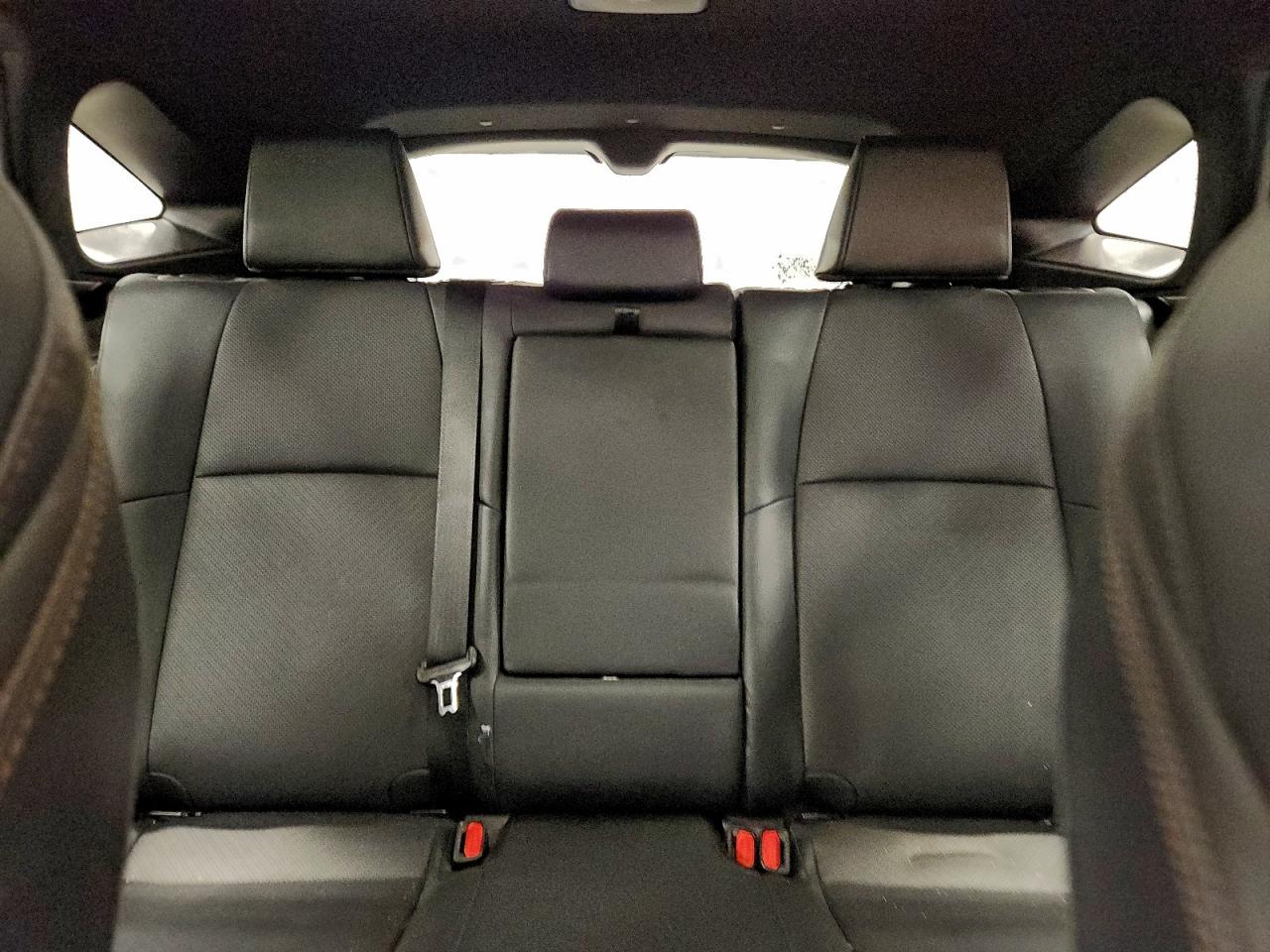 2021 TOYOTA VENZA LE photo 10