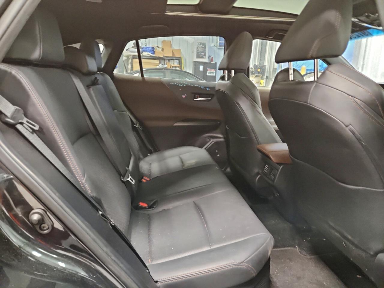 2021 TOYOTA VENZA LE photo 11