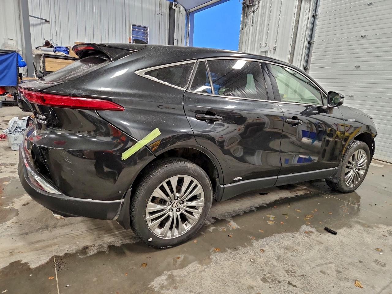 2021 TOYOTA VENZA LE photo 3