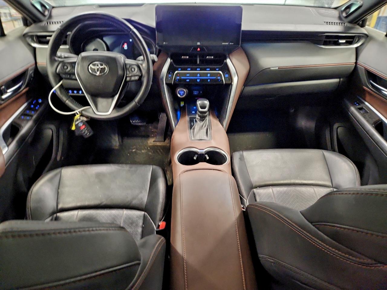 2021 TOYOTA VENZA LE photo 8