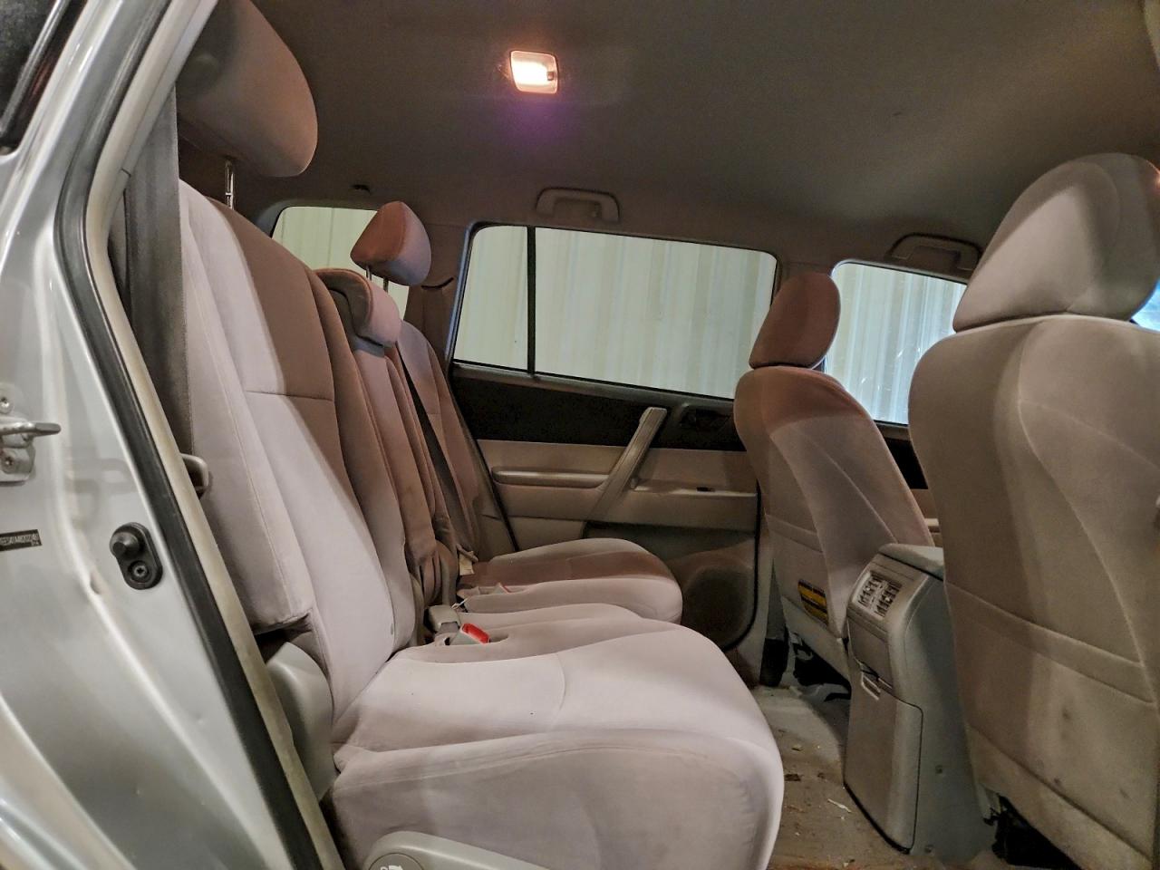 2008 TOYOTA HIGHLANDER photo 11