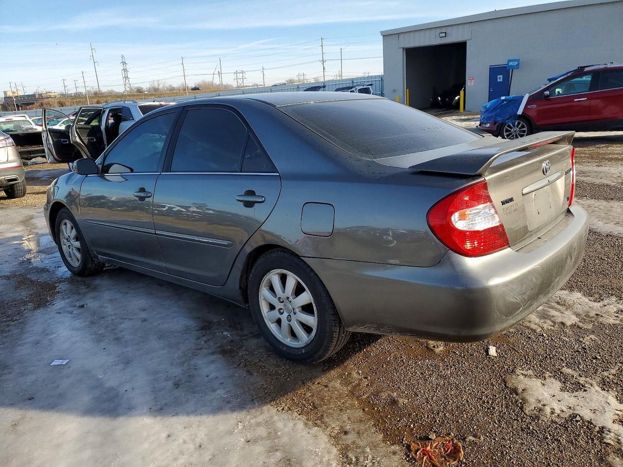 2003 TOYOTA CAMRY XLE V6 photo 2