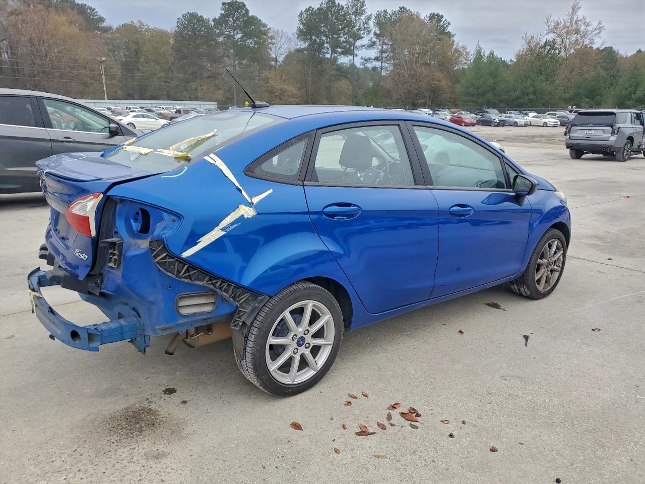 2019 FORD FIESTA SE photo 3