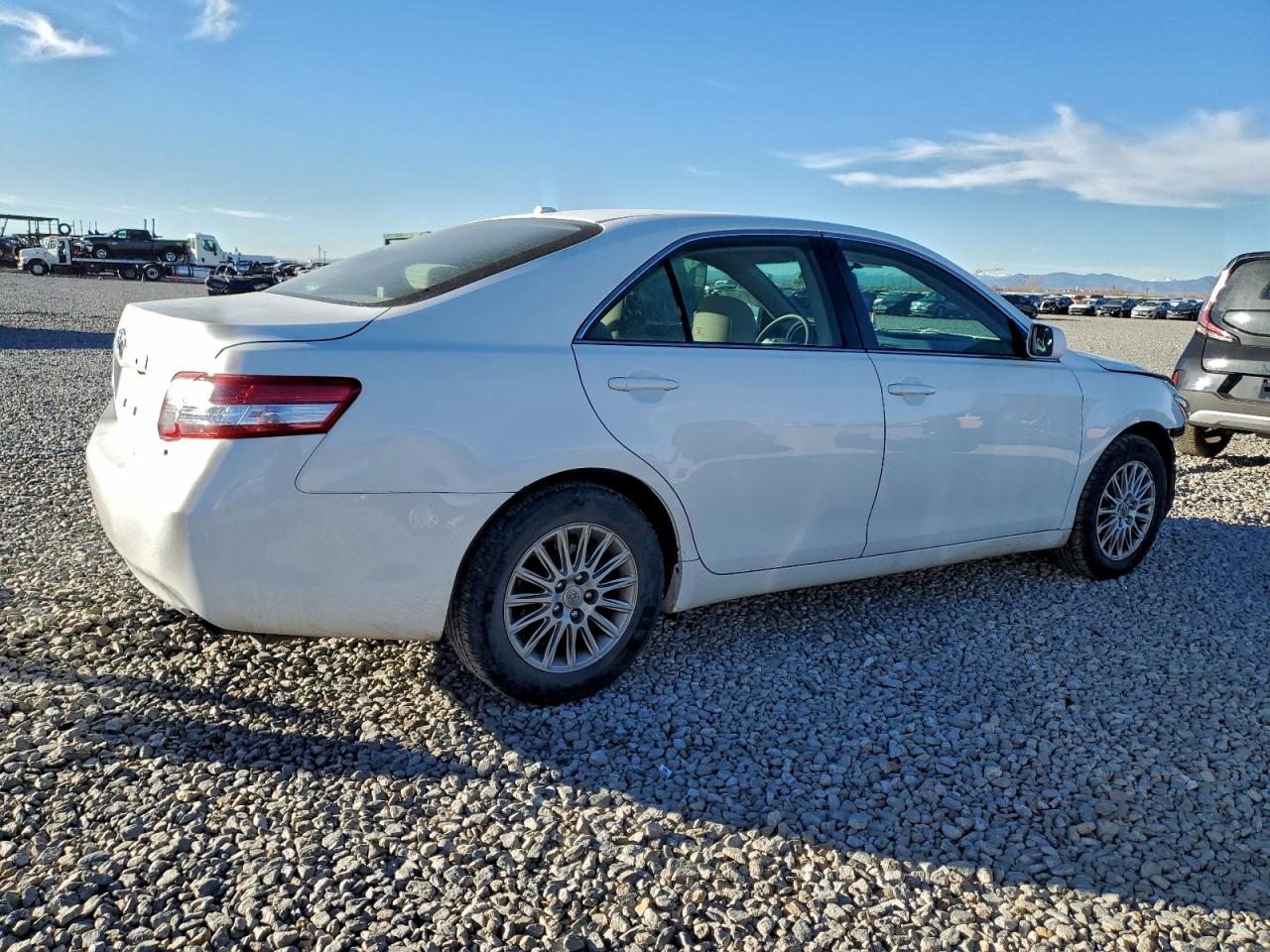 2010 TOYOTA CAMRY BASE photo 5