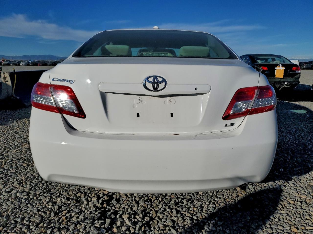 2010 TOYOTA CAMRY BASE photo 11