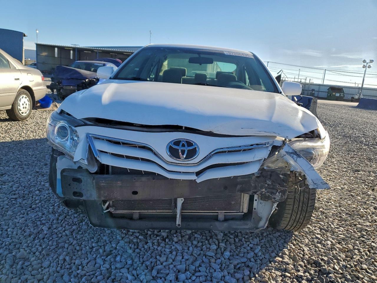 2010 TOYOTA CAMRY BASE photo 9