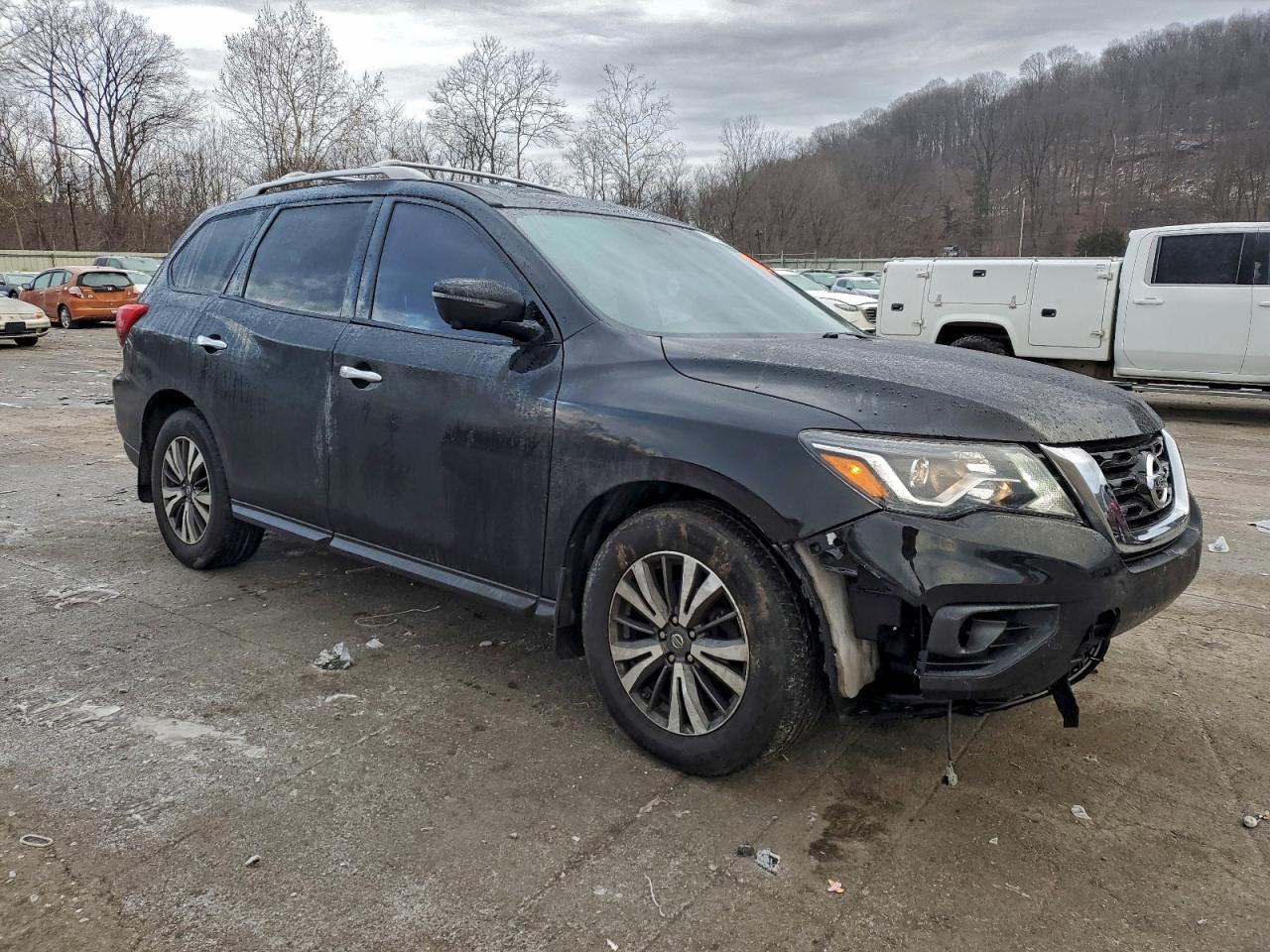 2017 NISSAN PATHFINDER S photo 4