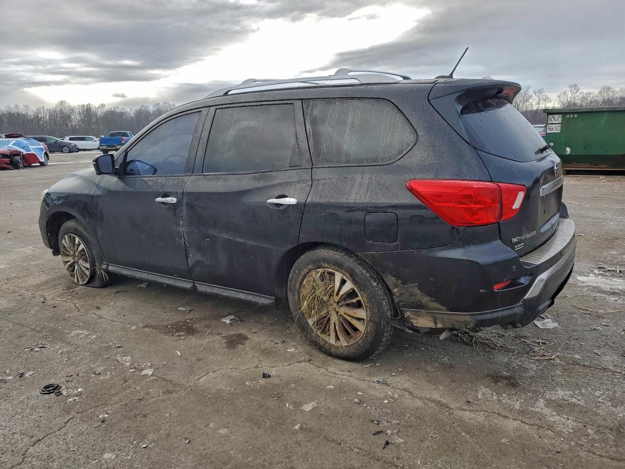 2017 NISSAN PATHFINDER S photo 2