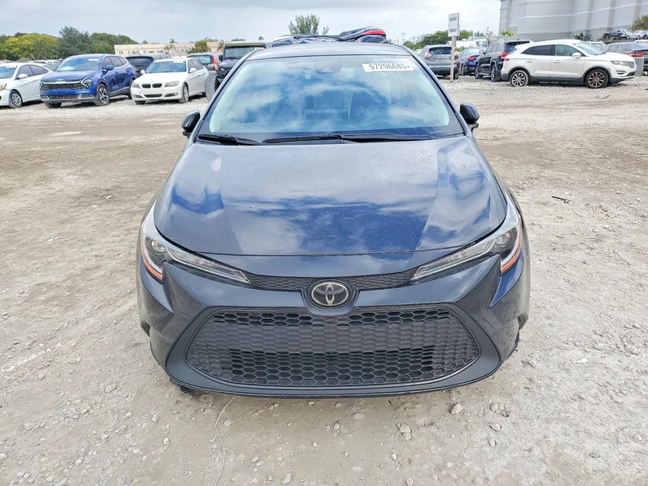 2021 TOYOTA COROLLA LE photo 5