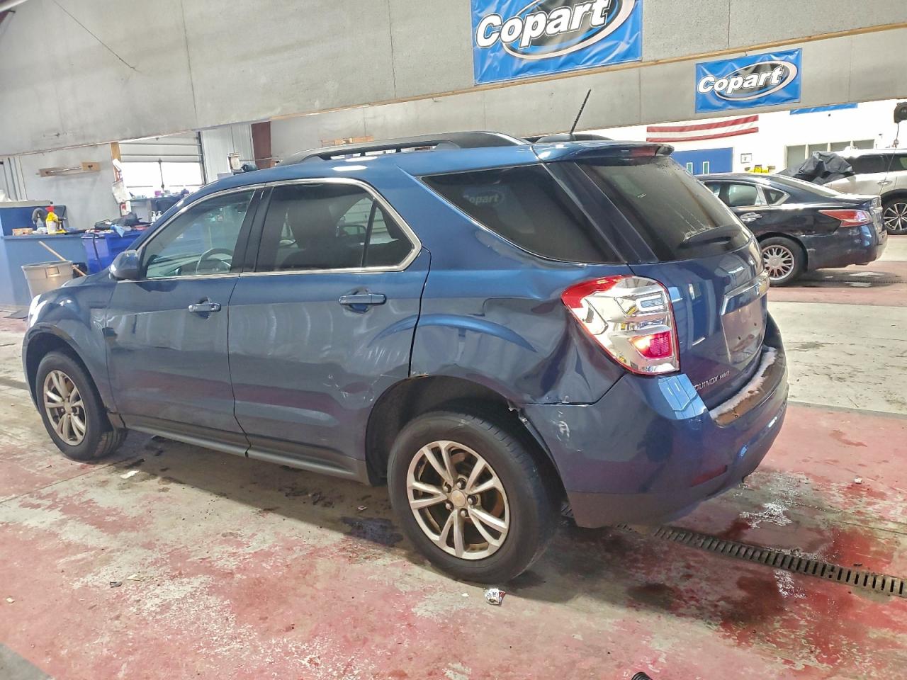 2017 CHEVROLET EQUINOX LT photo 2