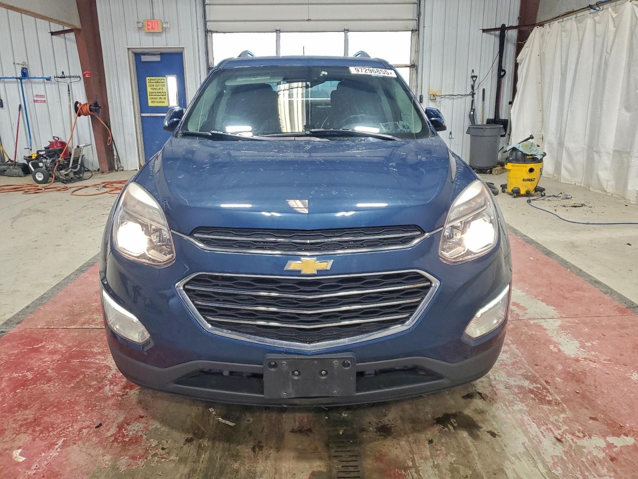 2017 CHEVROLET EQUINOX LT photo 5