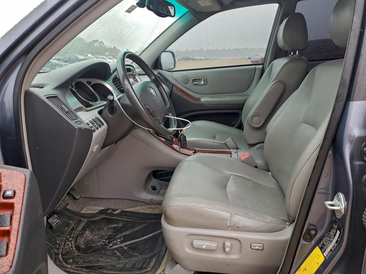 2005 TOYOTA HIGHLANDER LIMITED photo 7