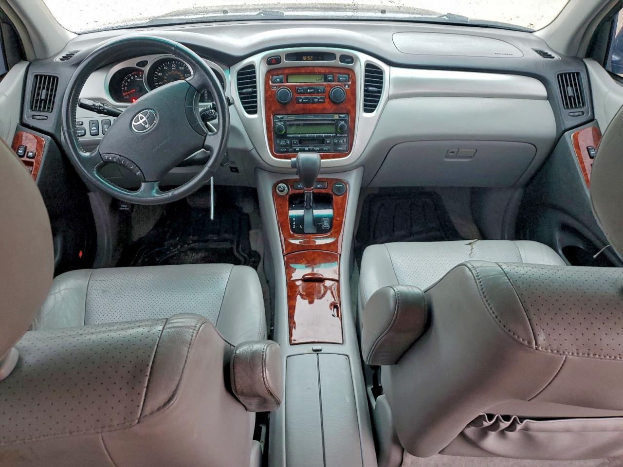 2005 TOYOTA HIGHLANDER LIMITED photo 8