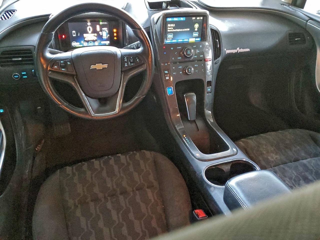 2015 CHEVROLET VOLT photo 8