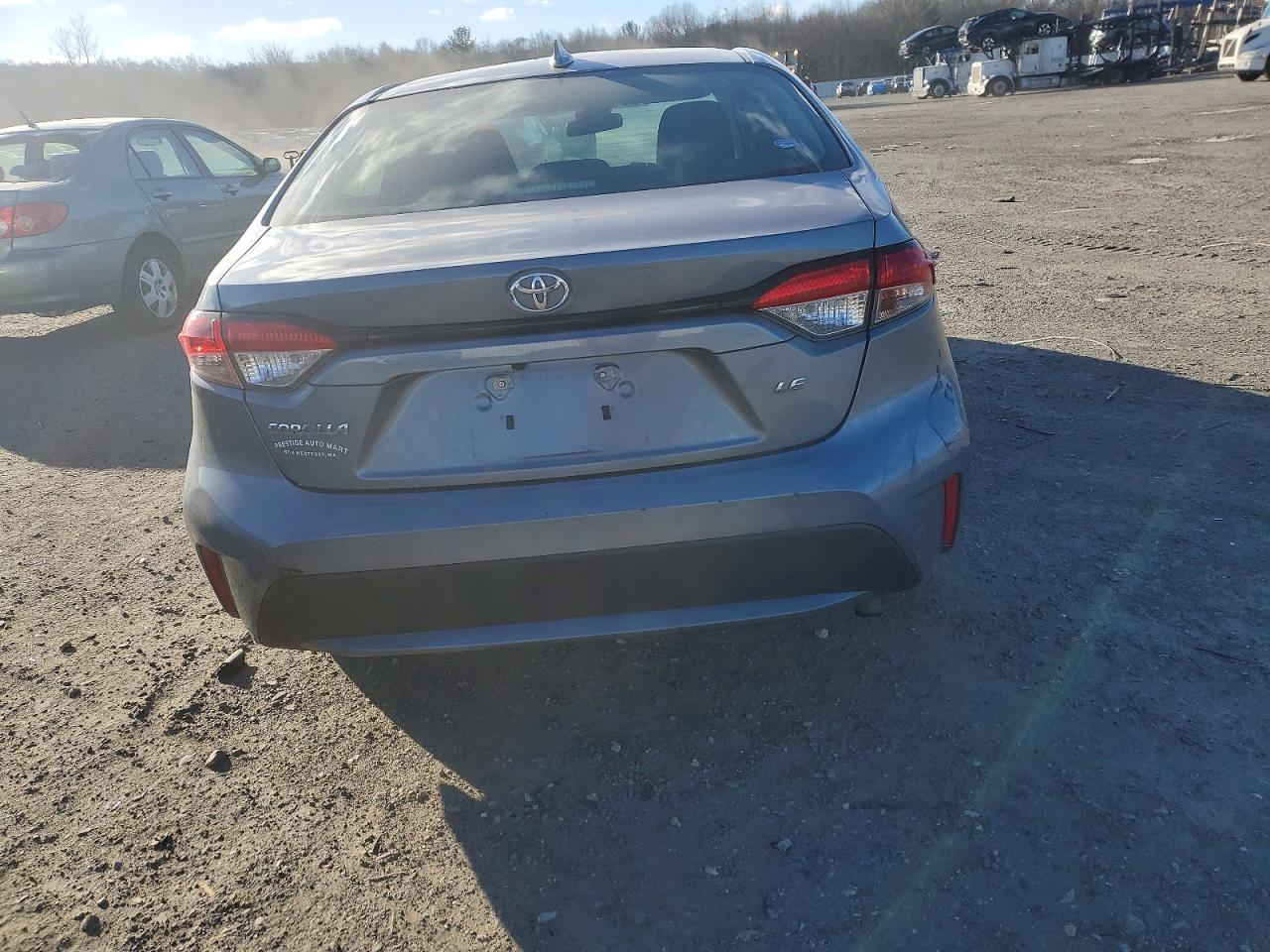 2021 TOYOTA COROLLA LE photo 6