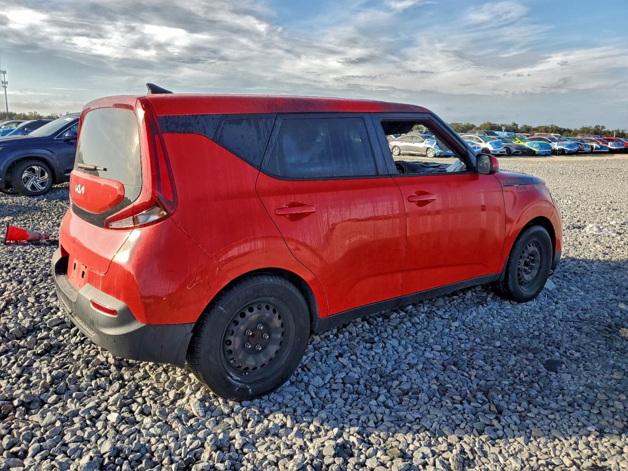 2022 KIA SOUL LX photo 3