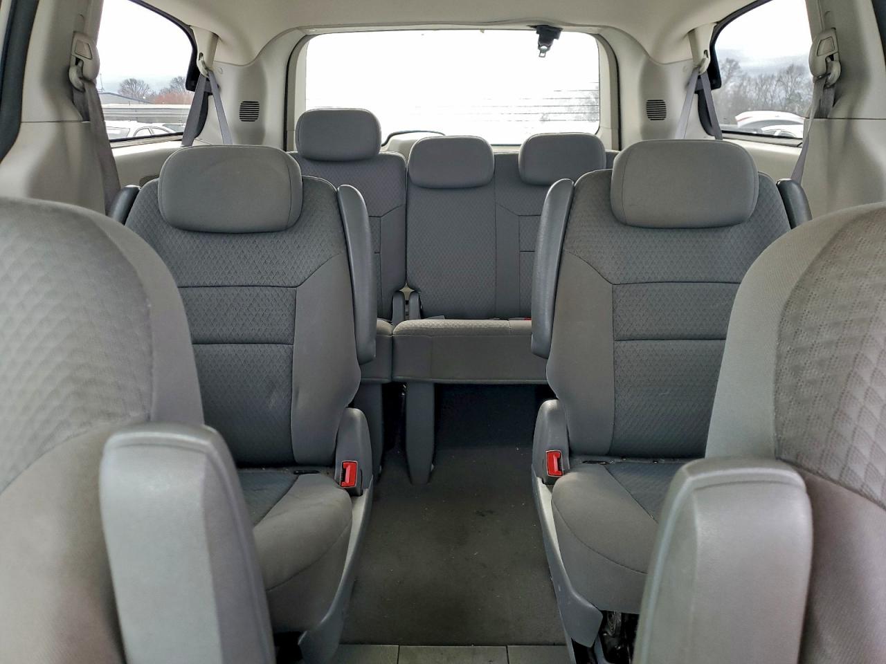 2010 DODGE GRAND CARAVAN SE photo 19