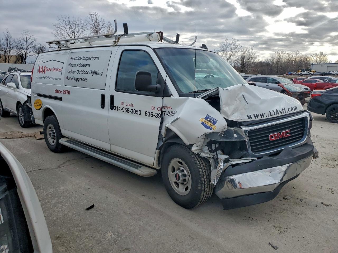 2019 GMC SAVANA G2500 photo 4