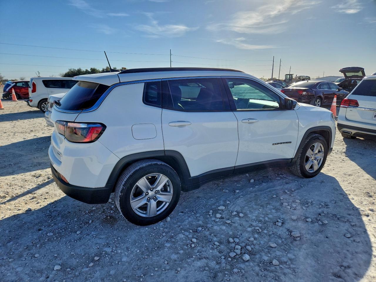 2022 JEEP COMPASS LATITUDE photo 3