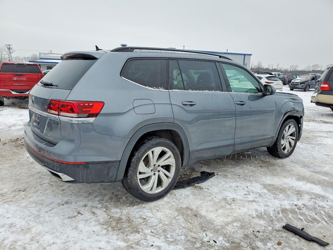 2023 VOLKSWAGEN ATLAS SE photo 3