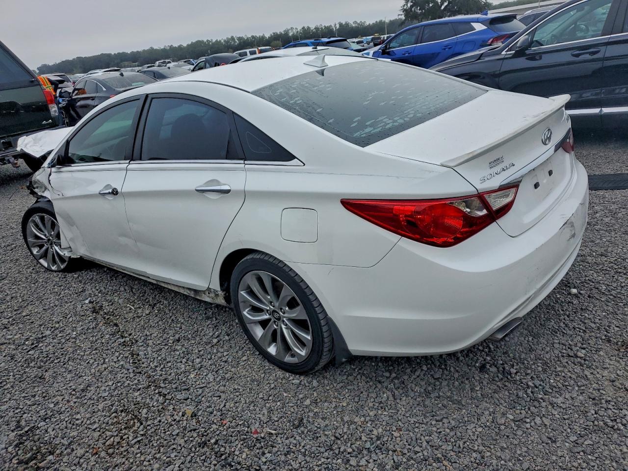 2012 HYUNDAI SONATA SE photo 2