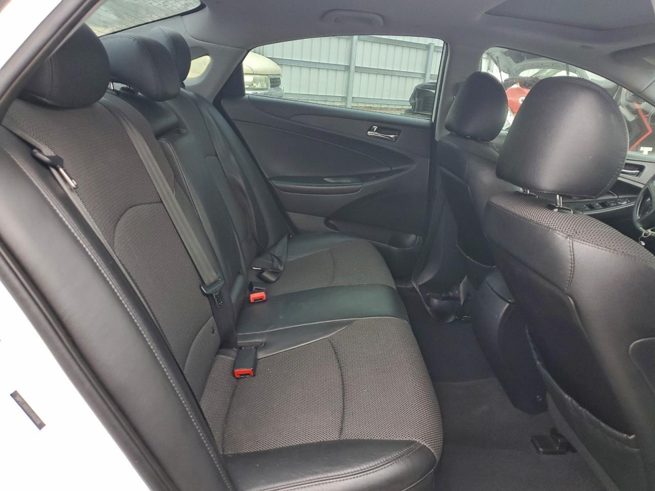 2012 HYUNDAI SONATA SE photo 10