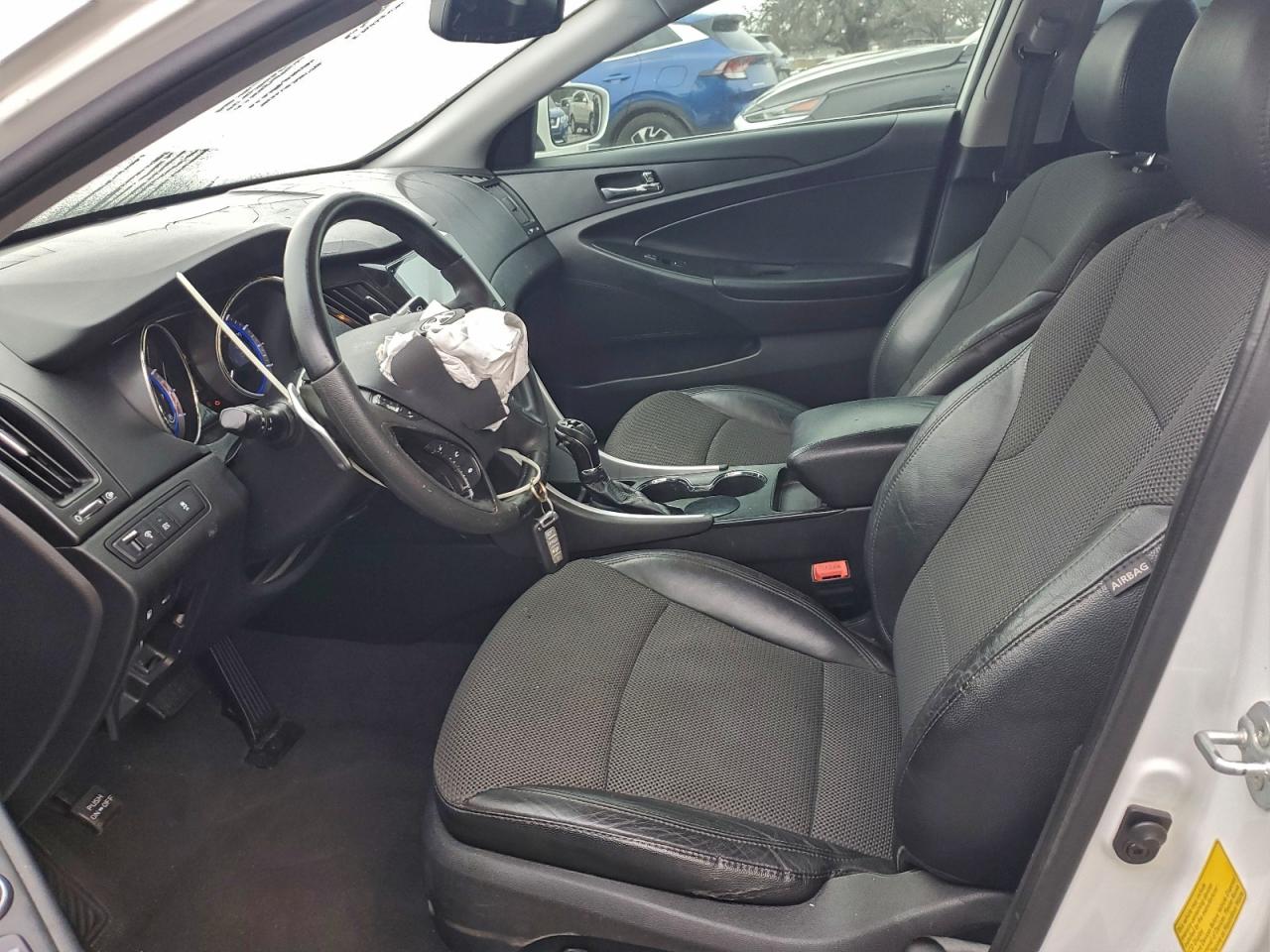 2012 HYUNDAI SONATA SE photo 7