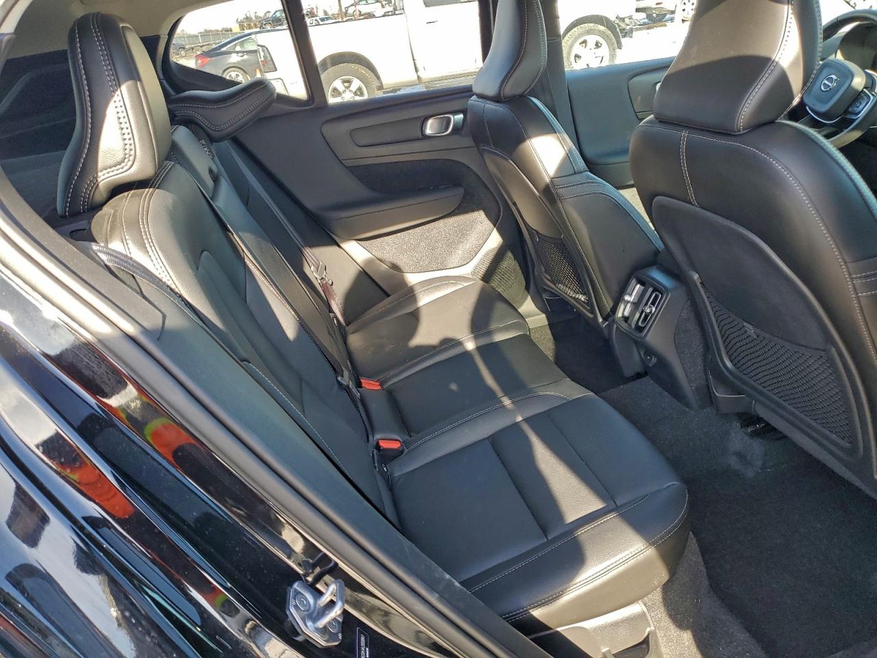 2019 VOLVO XC40 T5 MOMENTUM photo 11