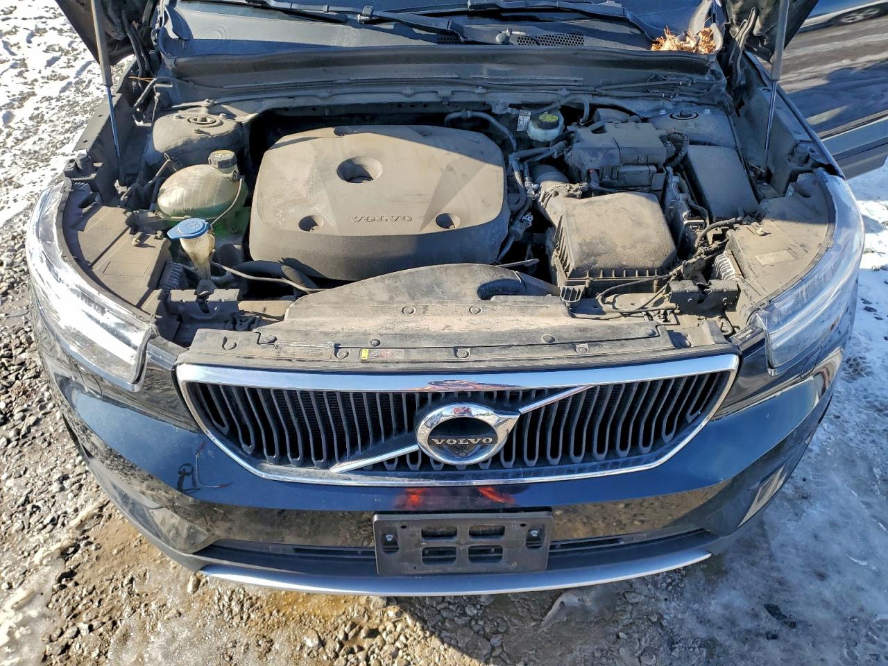 2019 VOLVO XC40 T5 MOMENTUM photo 12