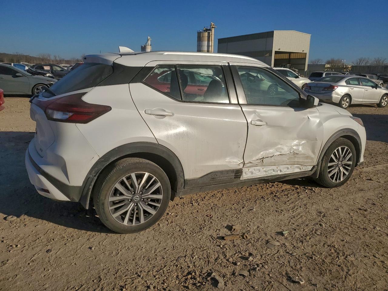 2021 NISSAN KICKS SV photo 5