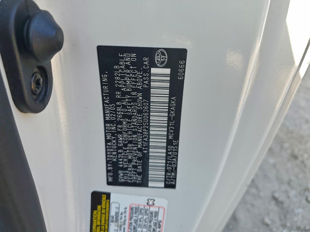 2005 TOYOTA CAMRY SOLARA SE photo 12