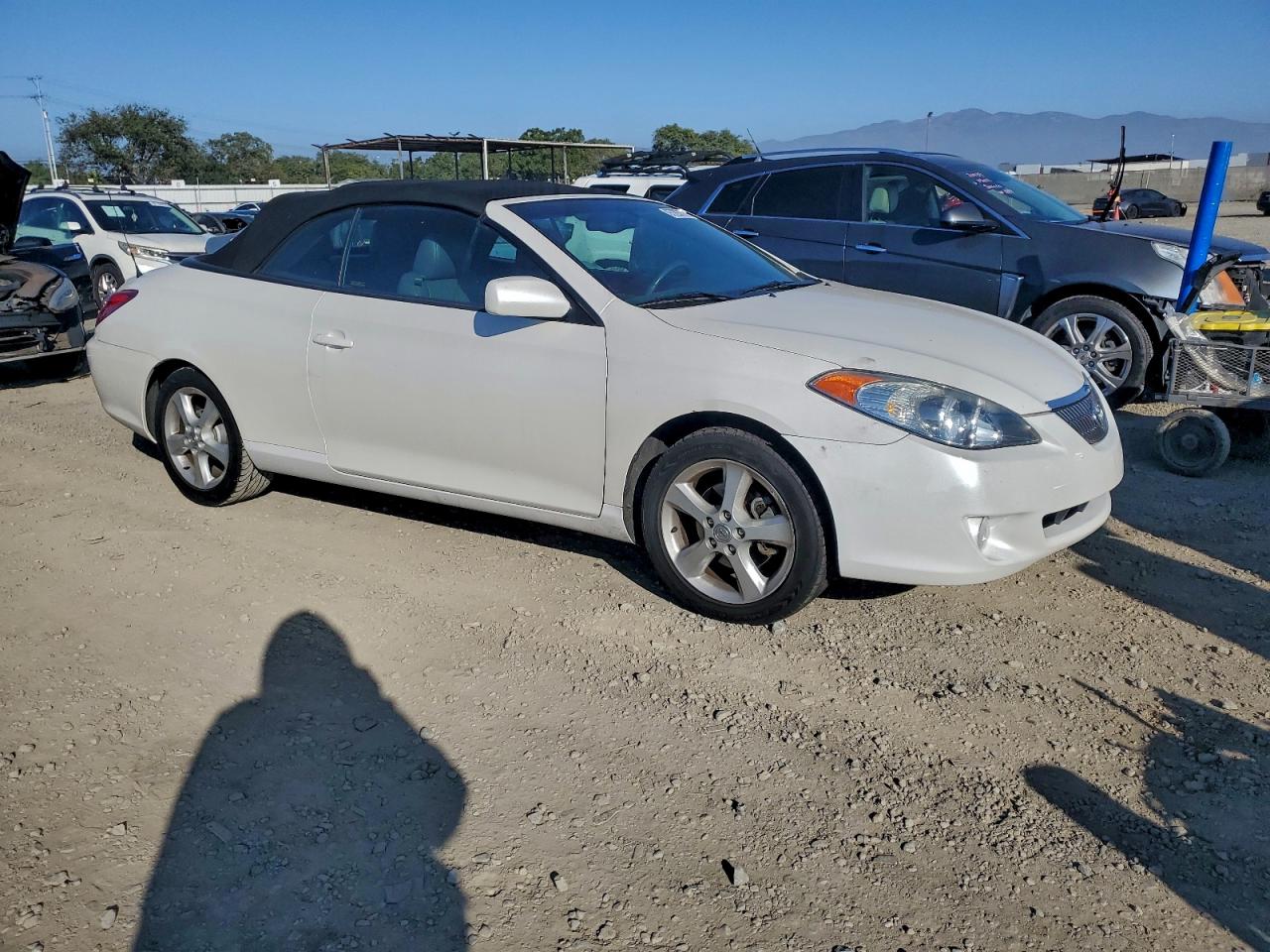 2005 TOYOTA CAMRY SOLARA SE photo 4