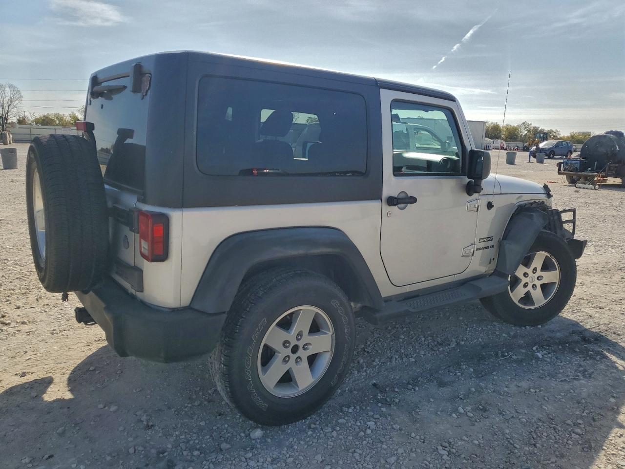2011 JEEP WRANGLER SPORT photo 3