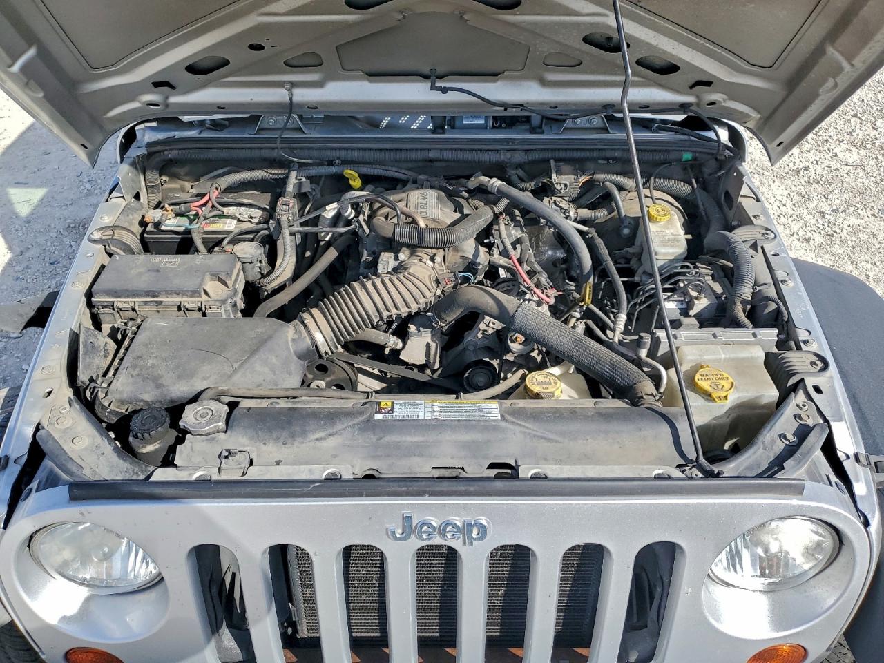 2011 JEEP WRANGLER SPORT photo 12